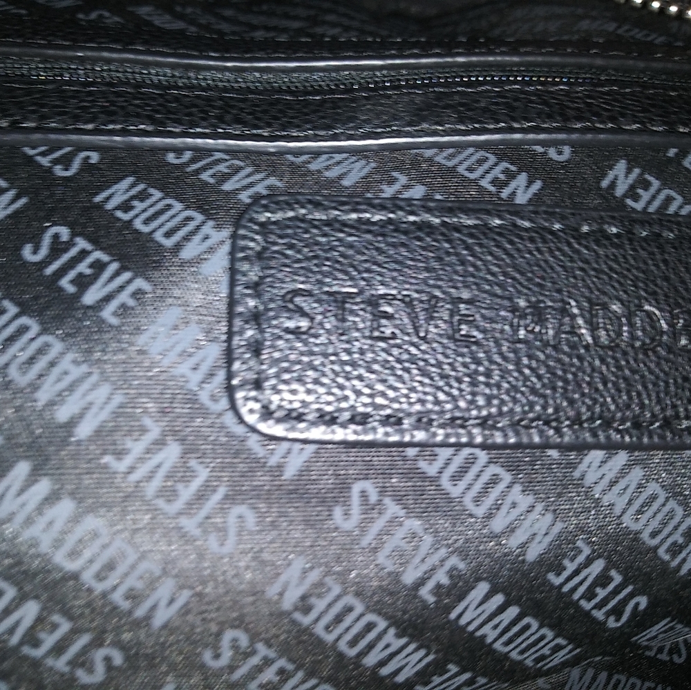 Back pack - Picture 2 of 3